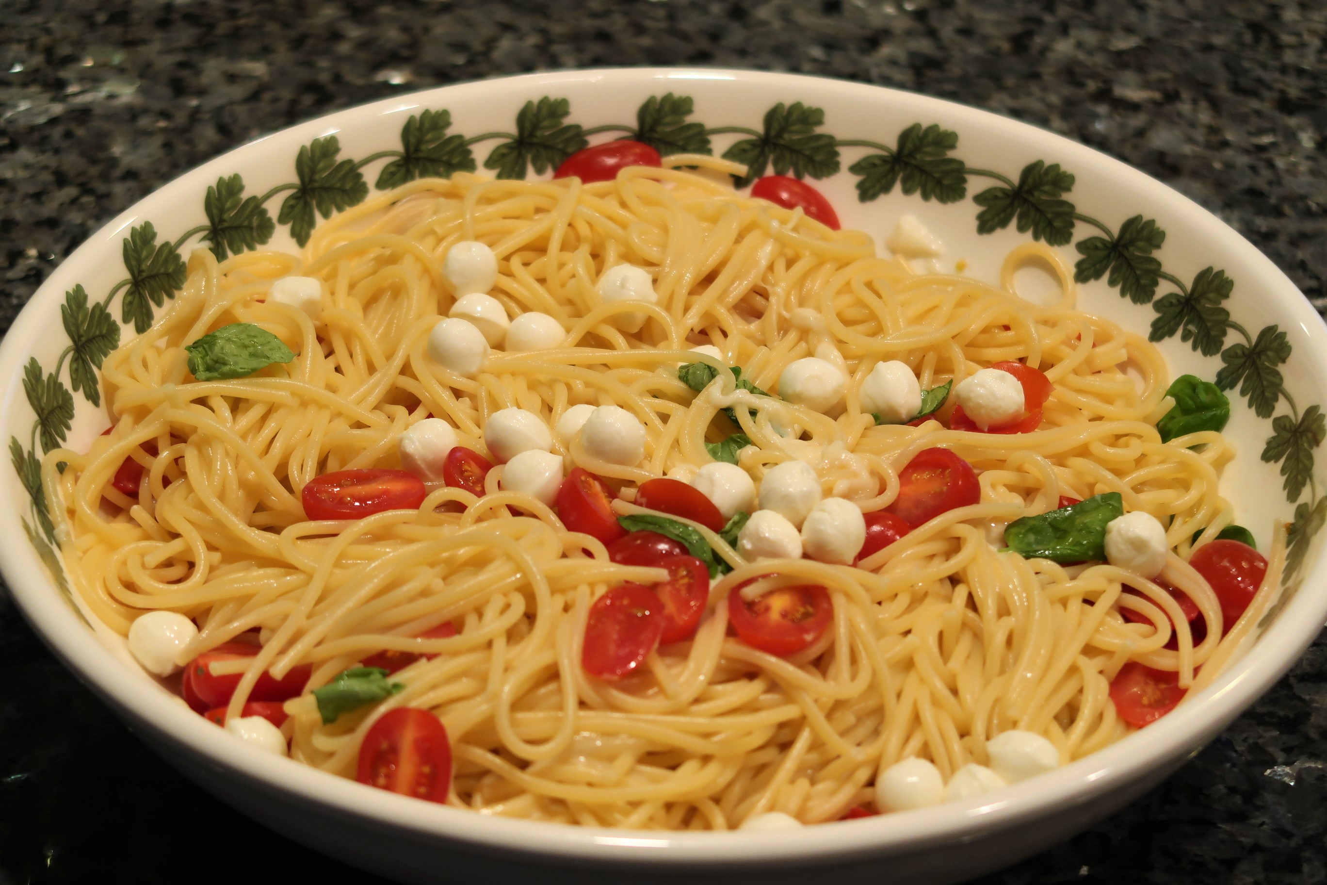 Spaghetti with Fresh Tomatoes and Mozzarella Recipe