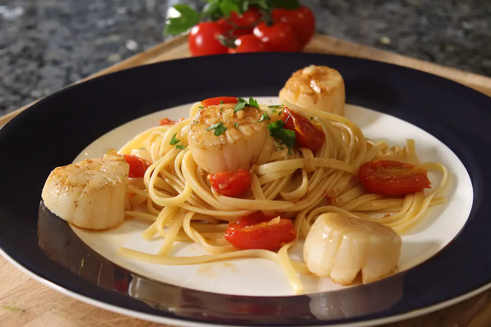 Linguine With Scallops Recipe Pasquale Sciarappa Recipes 2313