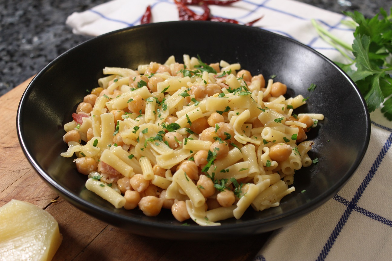 Pasta with Chickpeas Recipe