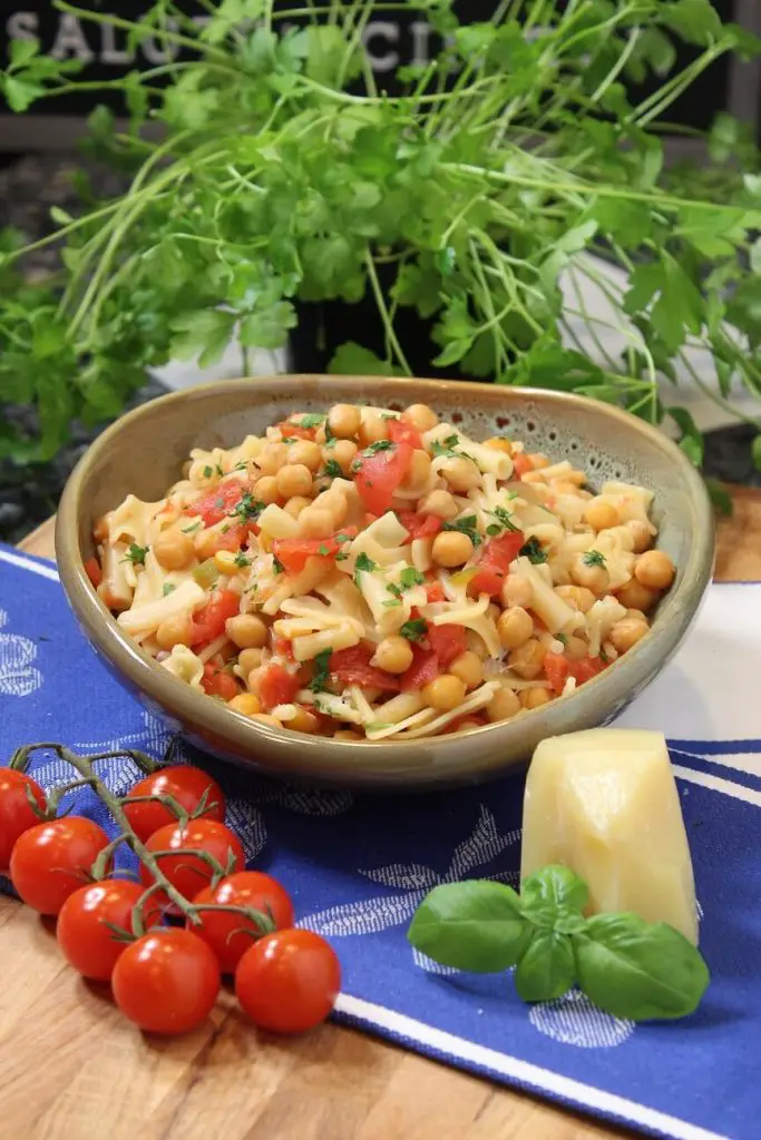 Pasta with Chickpeas Recipe (red sauce version)