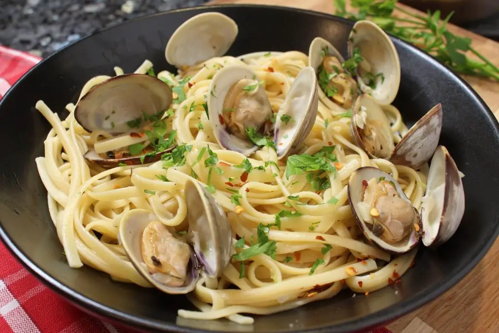 Linguine with Clams Recipe