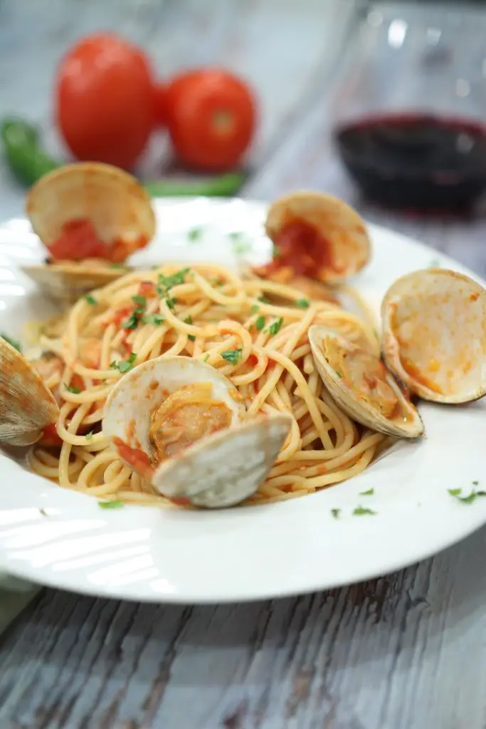 Pasta with Clams in Red Sauce