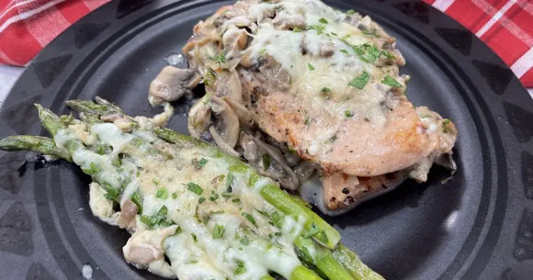 Keto Chicken with Mushrooms and Asparagus in a Creamy Cheesy Sauce