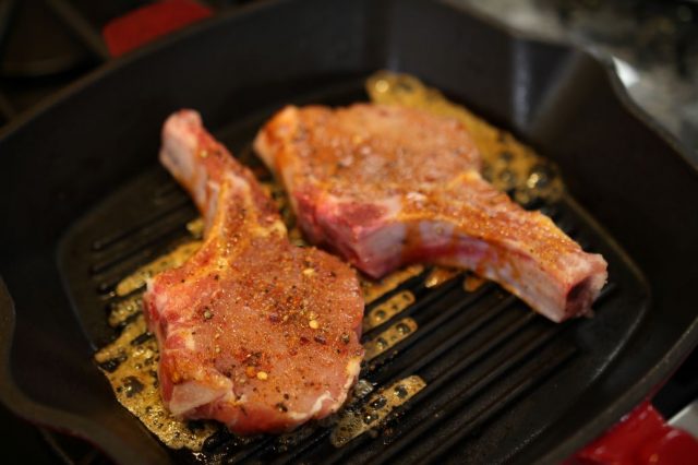 cooking thick pork chops on grill