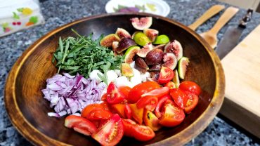 Vibrant Fig and Cocktail Tomato Salad with Crispy Ciabatta